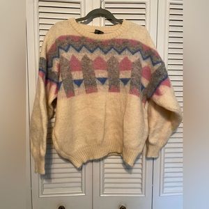 Vintage women’s wool handmade sweater